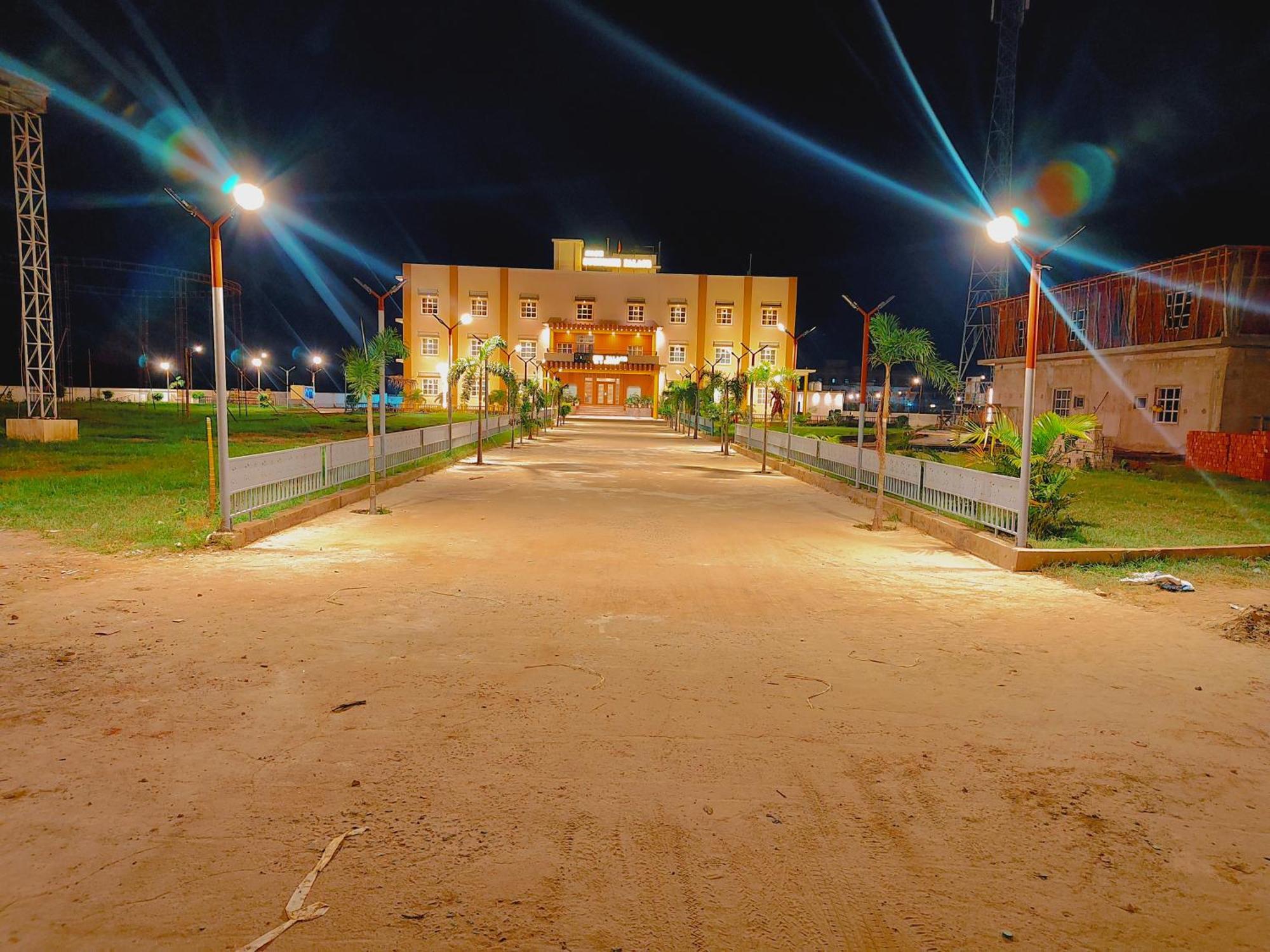Avadh Sunshine Palace Hotel And Resort Ayodhya Exterior photo